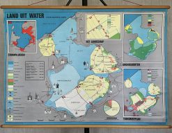 Oude Schoolkaart Land uit water